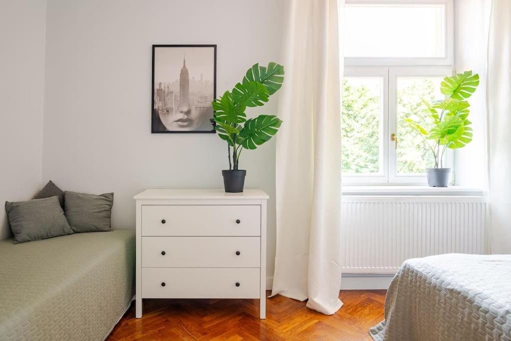 Florianska Gate Luxury Apartments Krakow Luaran gambar
