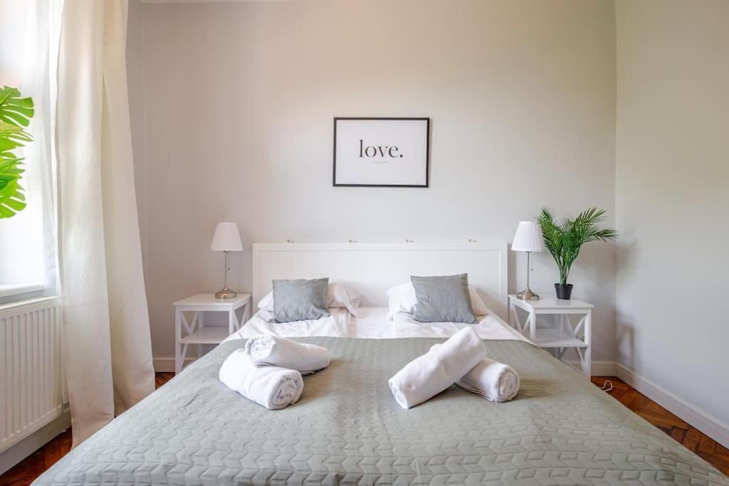 Florianska Gate Luxury Apartments Krakow Luaran gambar