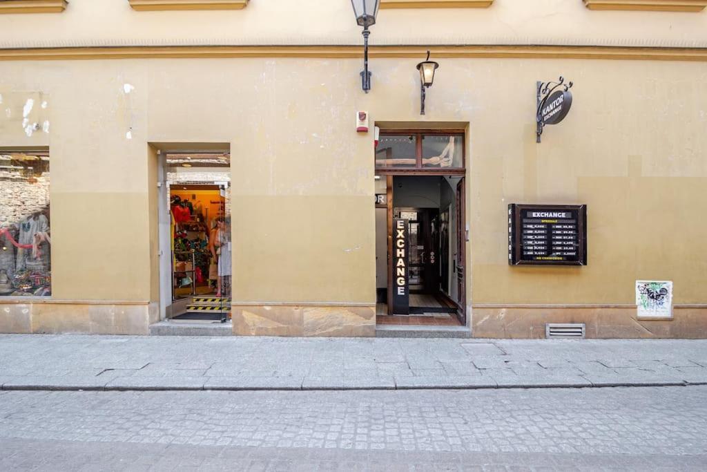 Florianska Gate Luxury Apartments Krakow Luaran gambar