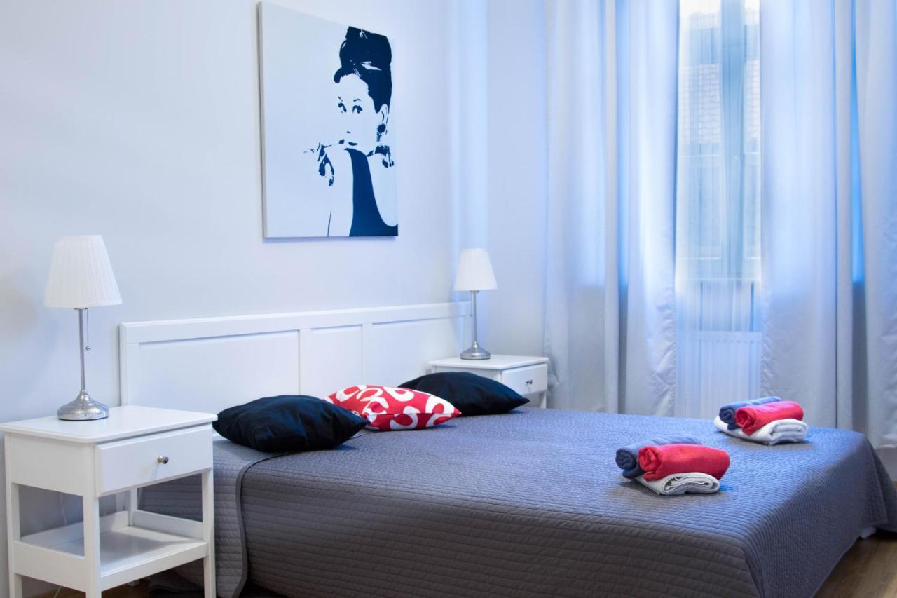 Florianska Gate Luxury Apartments Krakow Luaran gambar